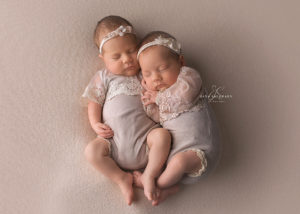 Zwillinge-neugeborene