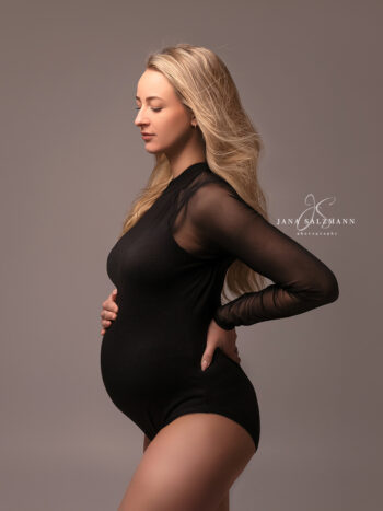 babybauch-babybauchfotoshooting-berlin-schwangerschaft-schwangerschaftsfotografie-schwanger-baby-baldbama-elegant